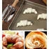 Kép 2/10 - Croissant tésztavágó eszköz sütéshez és péksütemény készítéshez