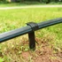 Kép 1/5 - 25db Tartós Műanyag PE Cső tartó - 1/2 Csepegtető Öntözőcsövekhez, Kerti Tömlőtartó Karó